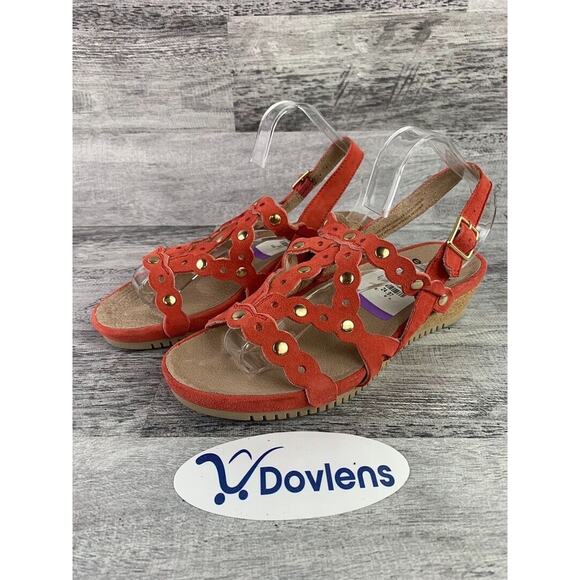 Earth Womens Red Suede Sandals With Gold Studs & Wedge Heel Size 6M - Picture 1 of 5